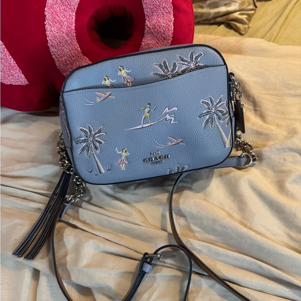 Coach Hawaii print exclusive crossbody🌺🌴🌊